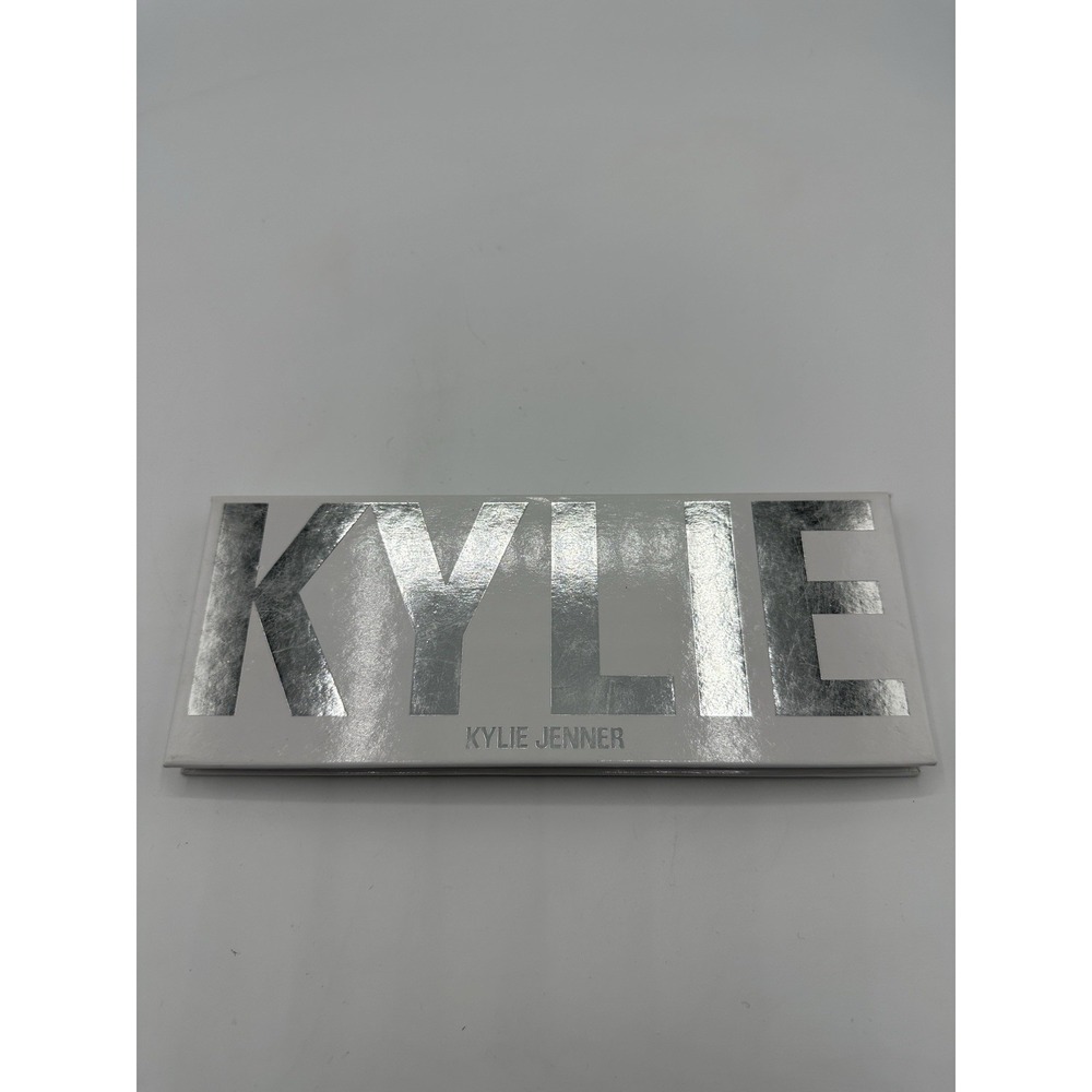 Kylie Jenner Kyshadow 12 Color‎ Eyeshadow Palette White Silver